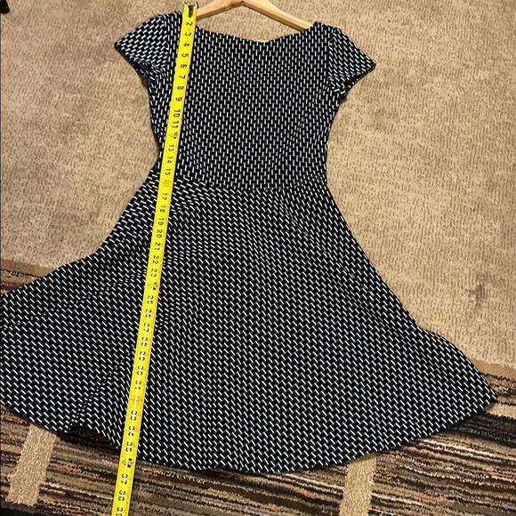 Leota Black and White Geometric Mini Dress - Picture 9 of 10